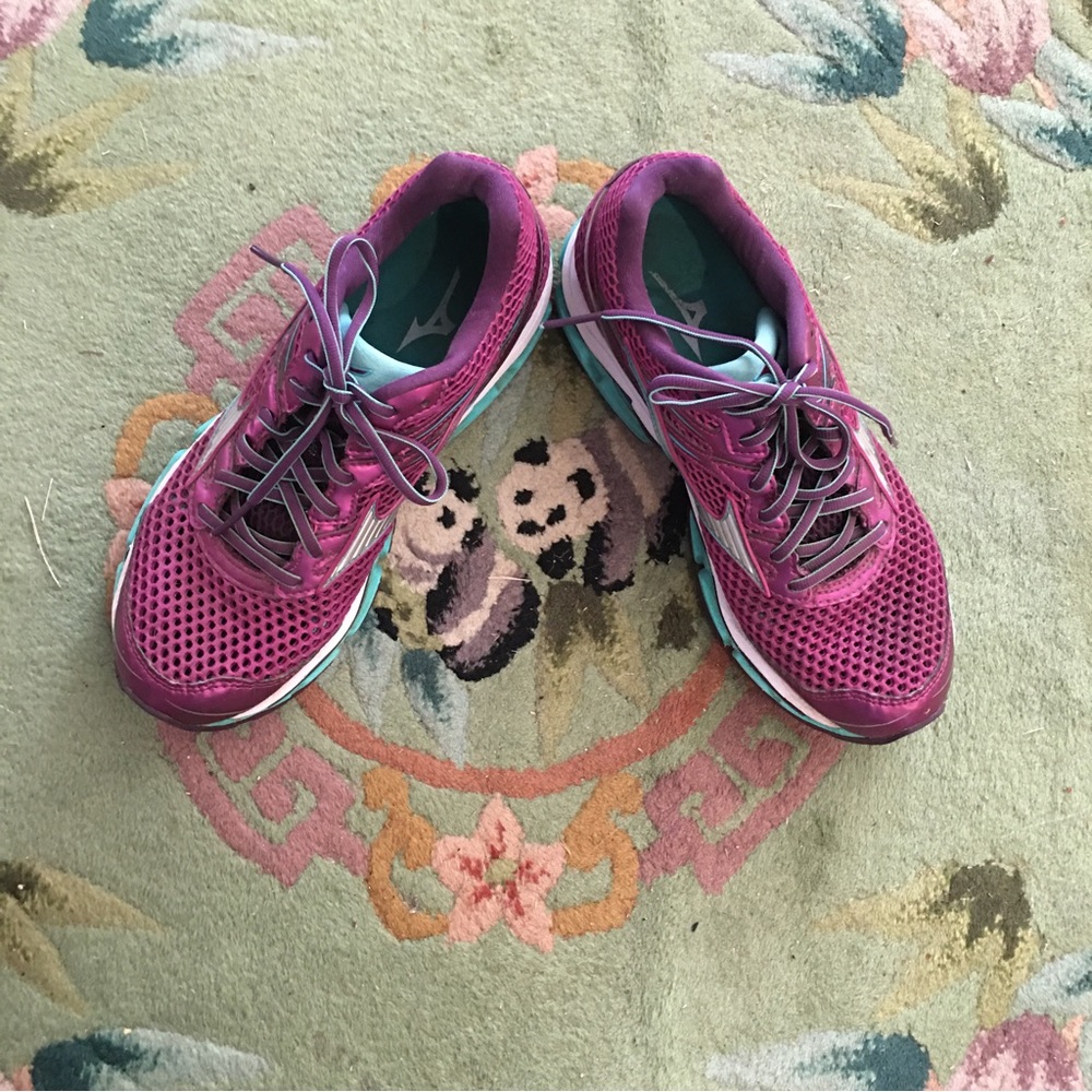 Mizuno Wave Enigma 5 Sneakers Womens Sz 8.5